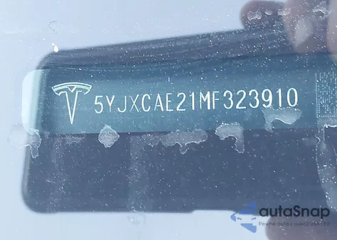 2021 Tesla Model X Long Range Dual Motor All-Wheel Drive/Long Range Plus Dual Motor All-Wheel Drive z USA, uszkodzony, nr VIN 5YJXCAE21MF323910